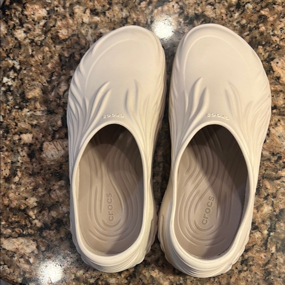 CROCS White Women's Shoes - Picture 8 of 9